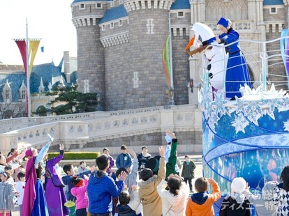 Tdl ついにアナ エルサとのグリーティング解禁 ただし子ども限定 ディズニー特集 ウレぴあ総研