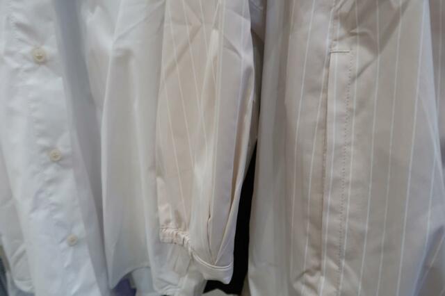 シーンレスカットのシャツとブラウス ポケット部分