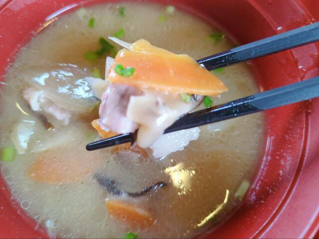 【ジョイフル 豚汁定食】普通の定食の味噌汁を、＋108円で豚汁に変更することも可能