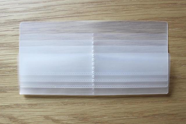 【キャンドゥ】長財布に入るカードホルダー／100円