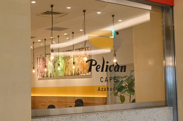 【ペリカンカフェ 麻布台ヒルズ店】おしゃれな内観に入る前からワクワクします