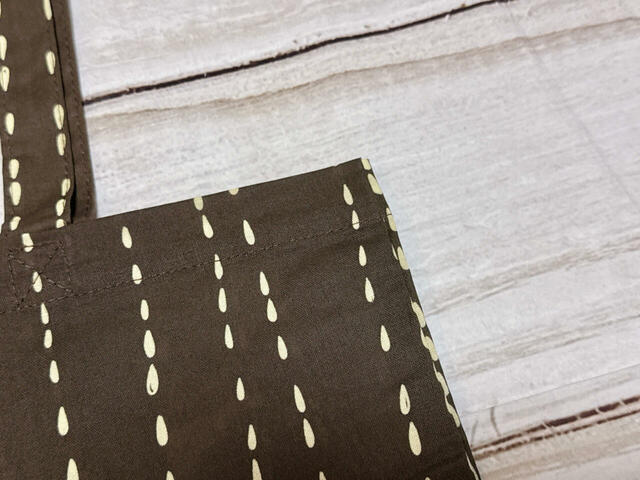 薄手でやわらかな綿素材を使用
