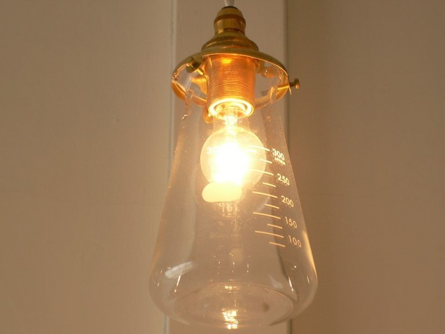 清澄白河『リカシツ』／温かみを感じるオリジナル照明