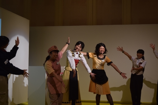 進行していたのは現役フードサービスキャストでした