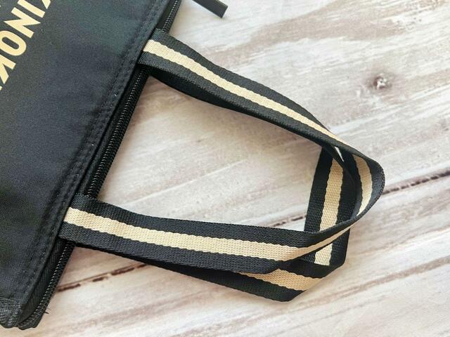 【otonaMUSE（オトナミューズ）9月号増刊】持ち手もブラック×ベージュのストライプでおしゃれ