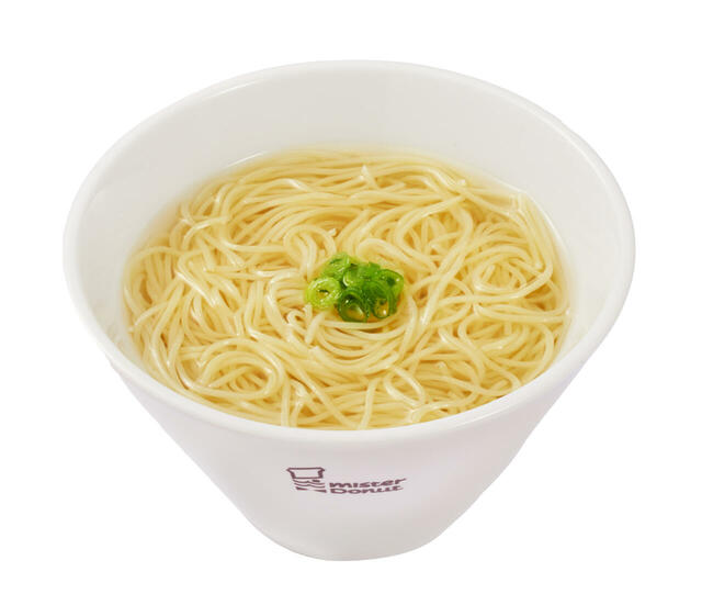 【リニューアルの主な内容】汁そば・全卵を使用したたまご麺にすることで、よりコシを感じられるよう仕上げました