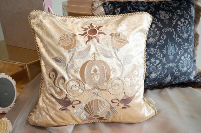 クッションカバー 5,000円｜PRINCESS DAYS by Francfranc