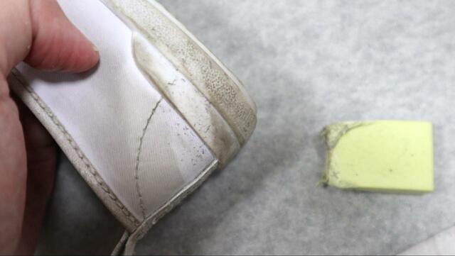 【ダイソー 上履き用消しゴム】消しゴムでこすってみると…鮮明な効果！