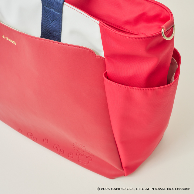 折り畳み傘たペットボトル、ペンライトが入ります