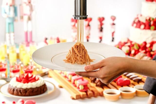 「しぼりたてモンブラン」<期間:2026年2月14日(土)・15日(日)>【【2日間限定】苺×チョコレートが主役の“バレンタイン限定スイーツブッフェ”が「ホテルアソシア高山リゾート」で開催されます!】