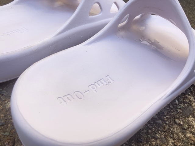 【ワークマン ファインドスライダーサンダル】中底がフラットではなく窪んでいるためフィット感が良く、脱げにくいのも嬉しい♪