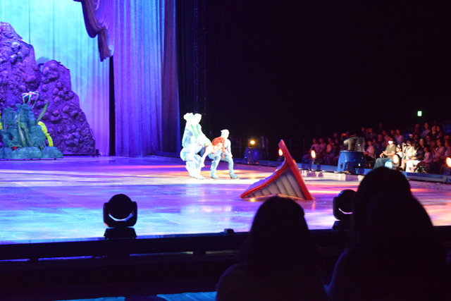 泳ぐようなスケーティング