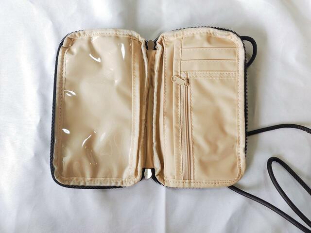 ポケットが充実していて、収納力バッチリ【MonoMax】10月号付録「アーバンリサーチ ドアーズのお財布機能付きスマホショルダーバッグ」