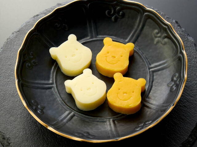 おせち・三段重「くまのプーさん」｜27,900 円(税込)