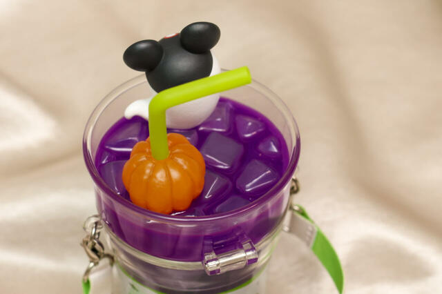 ミニスナックケース 1,300円|東京ディズニーランド「リフレッシュメントコーナー」「ヒューイ・デューイ・ルーイのグッドタイム・カフェ」、東京ディズニーシー「カフェ・ポルトフィーノ」「ザンビーニ・ブラザーズ・リストランテ」|東京ディズニーリゾート「ディズニー・ハロウィーン」スペシャルメニュー