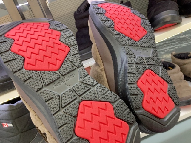 【ワークマン 防寒ブーツケベックショート】滑り止めもしっかりしていそう