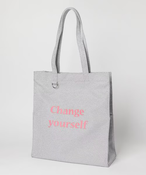 「推しごとマルチWAYラメトート」3,520円(税込)