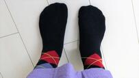 【ファミリーマート アーガイルソックス】厚みのおかげで元の足の形があまり目立ちません