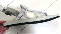 【mont-bell ロックオンサンダル】サイズはXS（22.0cm〜）からXXL（〜31.0cm）までの6サイズで男女兼用。普段24cmの靴を履いている筆者はSサイズを購入しました