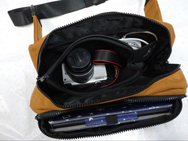 【ワークマン スクエアボディバッグ】試しに撮影機材も入れてみた