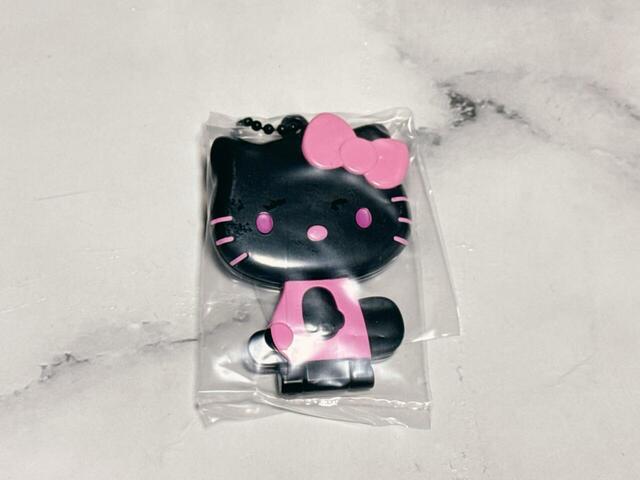 お目当ての「9．ブラック×ピンク」が登場！