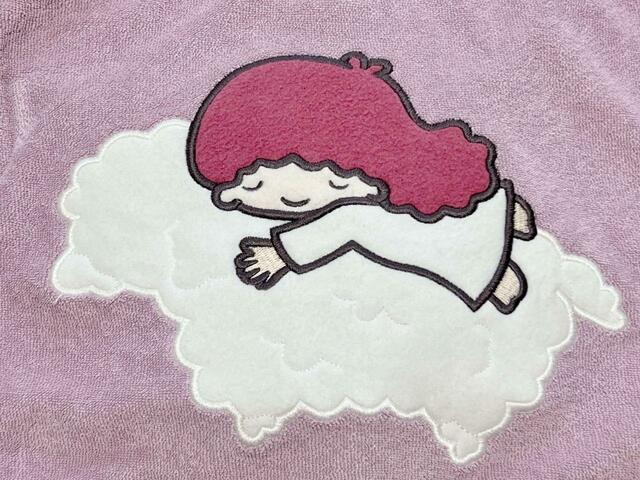 【GU（ジーユー）】レトロな雰囲気のララデザイン♪