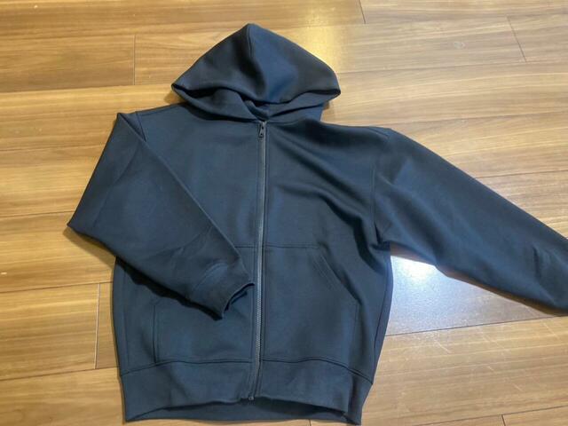 【ユニクロ　ドライスウェットリラックスパーカ】カラーはブラック、ナチュラル、オリーブの3展開です