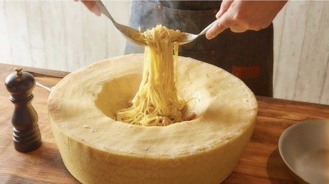 チーズ屋さんのカルボナーラ