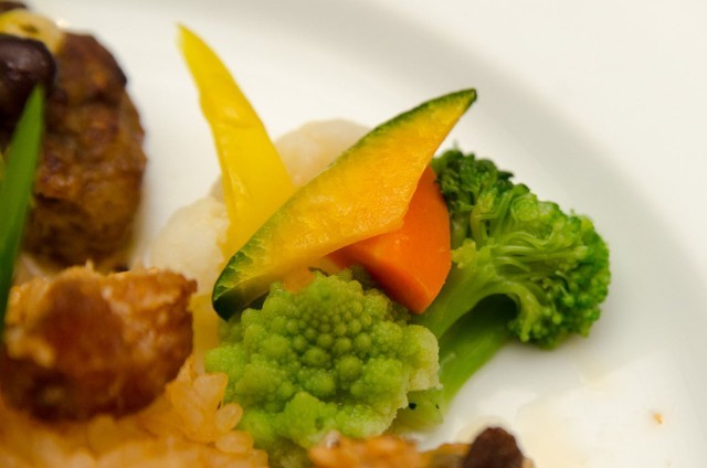 “ディズニー・ハロウィーン” ディナーブッフェ｜東京ディズニーランドホテル「シャーウッドガーデン・レストラン」