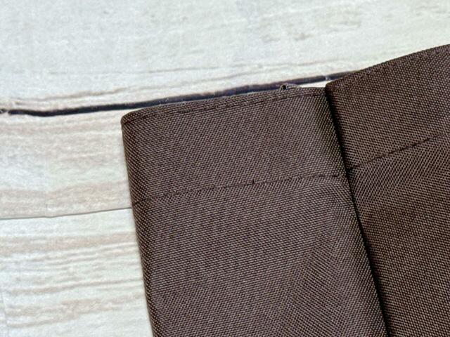 素材はポリエステル。厚手で丈夫なしっかりとした生地