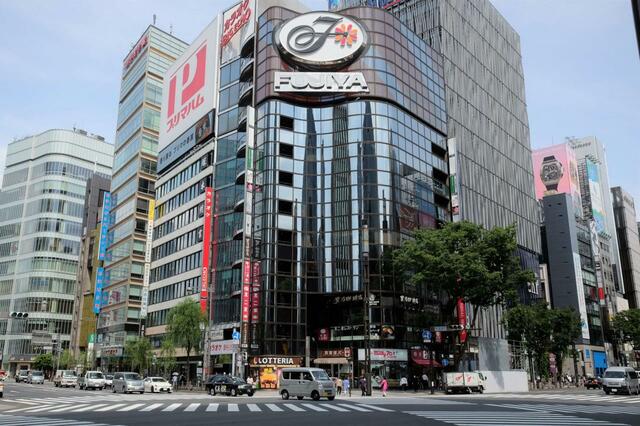 数寄屋橋交差点の「ペコちゃんビジョン」でおなじみの「銀座クリスタルビル」