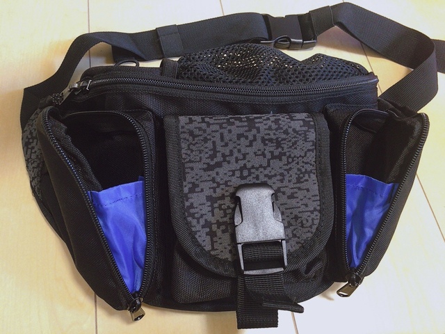 【ワークマン CORDURA(R)(コーデュラ) ウエストバッグ】マチ付きポケットにはたくさん物が入ります