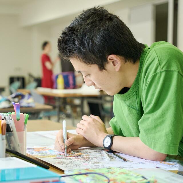 「輪島 貫太（Wajima Kanta）さん」【ロイヤルホストのいちごフェア第2弾！『苺とピスタチオ』のブリュレパフェやパンケーキなど6品のデザートが登場！】