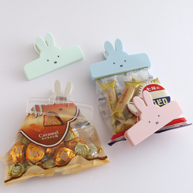 フェイスクリップ　(pink/blue/mint/clear)　715円（税込）