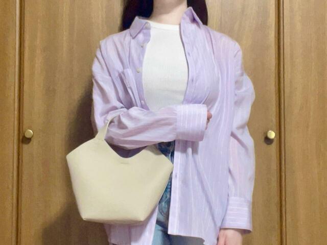 ハンドバッグとして持つとこんな感じに