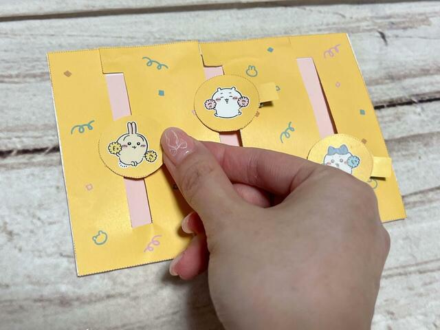 完成!パーツの端を持つとちいかわたちが動きます♪