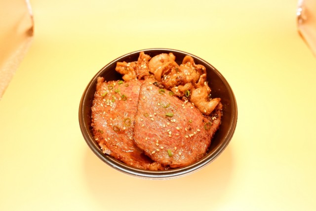 秘伝！大貫ダレ焼肉丼　　