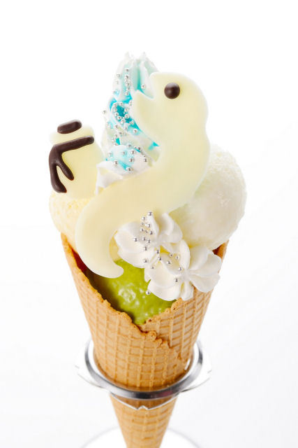 TVアニメ神様はじめました◎「瑞希の白蛇＆お神酒ジェラート」　©鈴木ジュリエッタ／白泉社・神様はじめました製作委員会2015