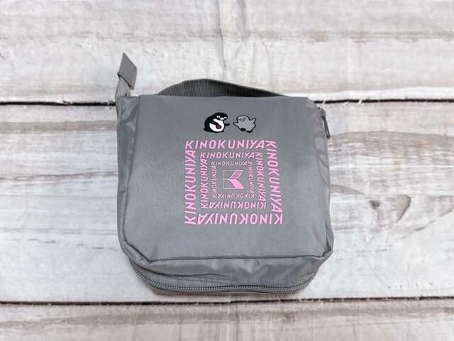 折りたたんだ際も両面に可愛いイラストプリント入りです