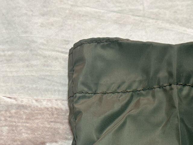 カラーはオリーブとネイビーの2色展開。今回はオリーブをチョイスしました