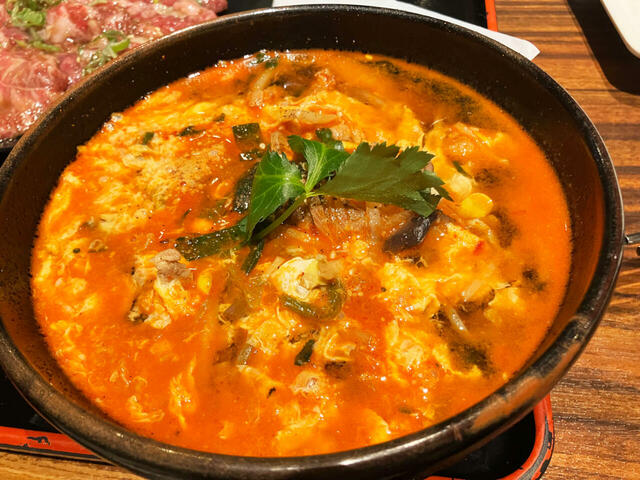 通常のわかめスープを+300円で「ユッケジャンスープ」に変更！