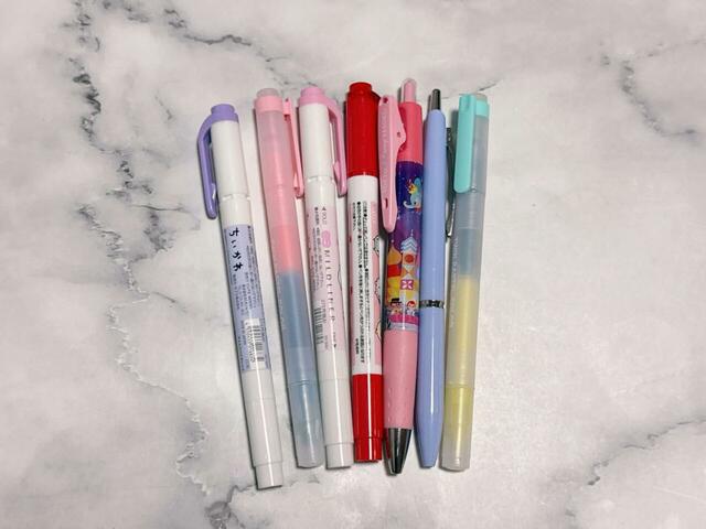 コンパクトなサイズ感ですが、これだけのペン類が収納可能!