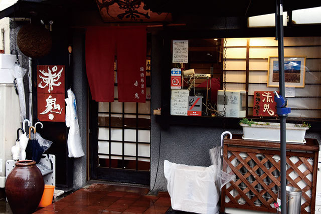 都内「うまい魚＆酒」が味わえる名店／赤鬼（三軒茶屋）　  外観