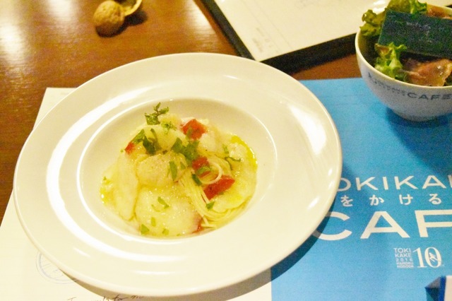 真琴が自転車に乗せていた桃