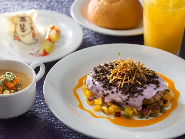 スペシャルセット 2,680円｜東京ディズニーシー「ホライズンベイ・レストラン」｜東京ディズニーリゾート「ディズニー・ハロウィーン」2023