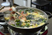 タコとワカメがメインの鍋