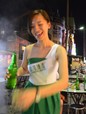 台湾の大箱の人気店にはビールのキャンペーンガールがつきもの。満面の笑みですすめられると、男性でなくてもつい「もう１本」と言ってしまう