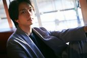 中村倫也 撮影：奥田耕平