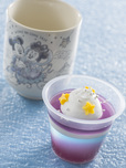 グレープ＆ブルーゼリー、スーベニアカップ付き ¥750
