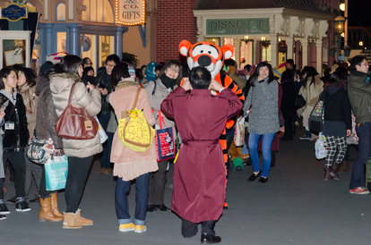 閉園後の東京ディズニーランドにキャスト約1万6000人が集結 ありがとうの日 サンクスデー 潜入レポ 1 6 ディズニー特集 ウレぴあ総研